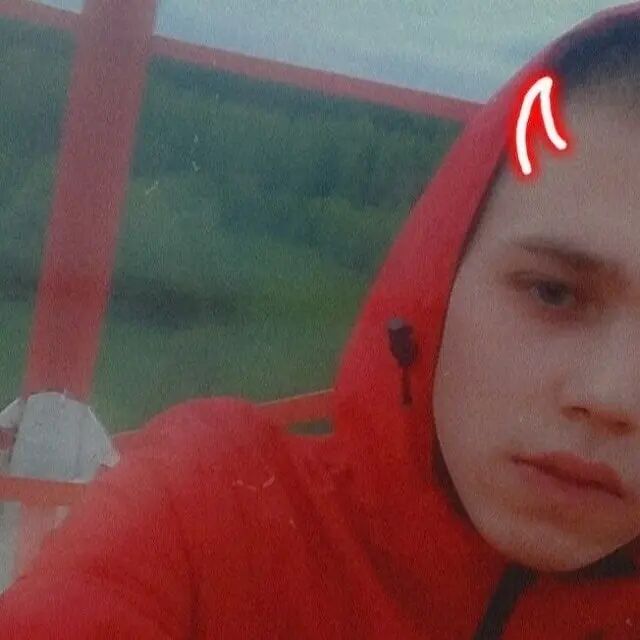  34774167  Artyom, 20 ,    -