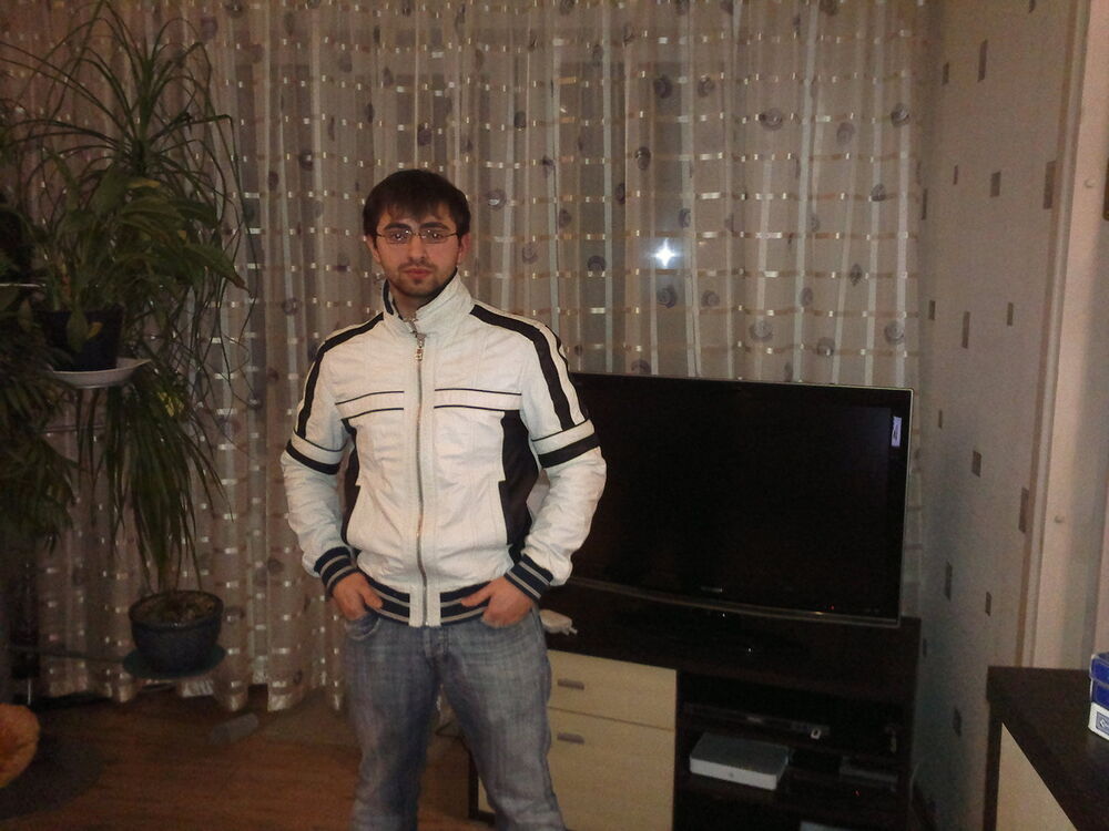 9132987  Sergio, 34 ,    