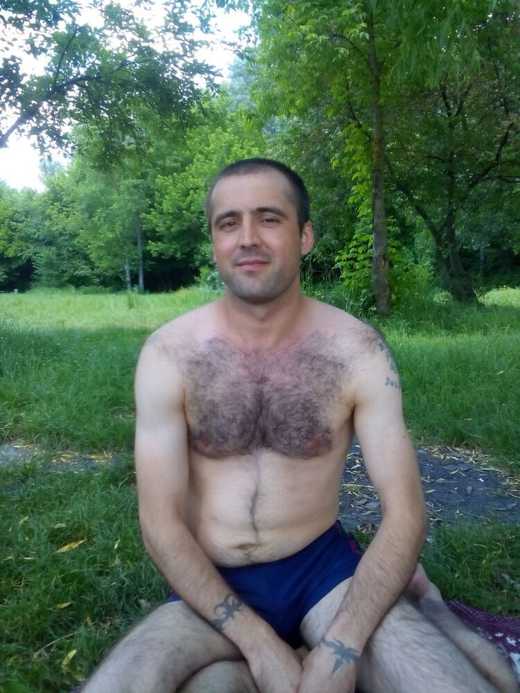  ,   Artiom, 40 ,   