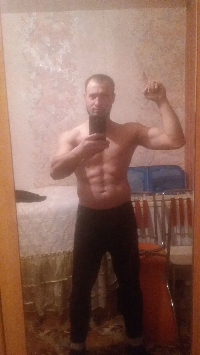  18712477  , 40 ,    