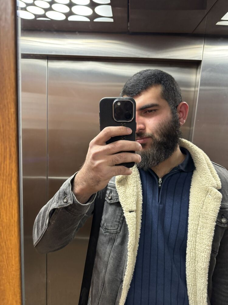  48045477  , 24 ,    