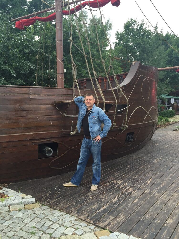  ,   Vova, 49 ,   