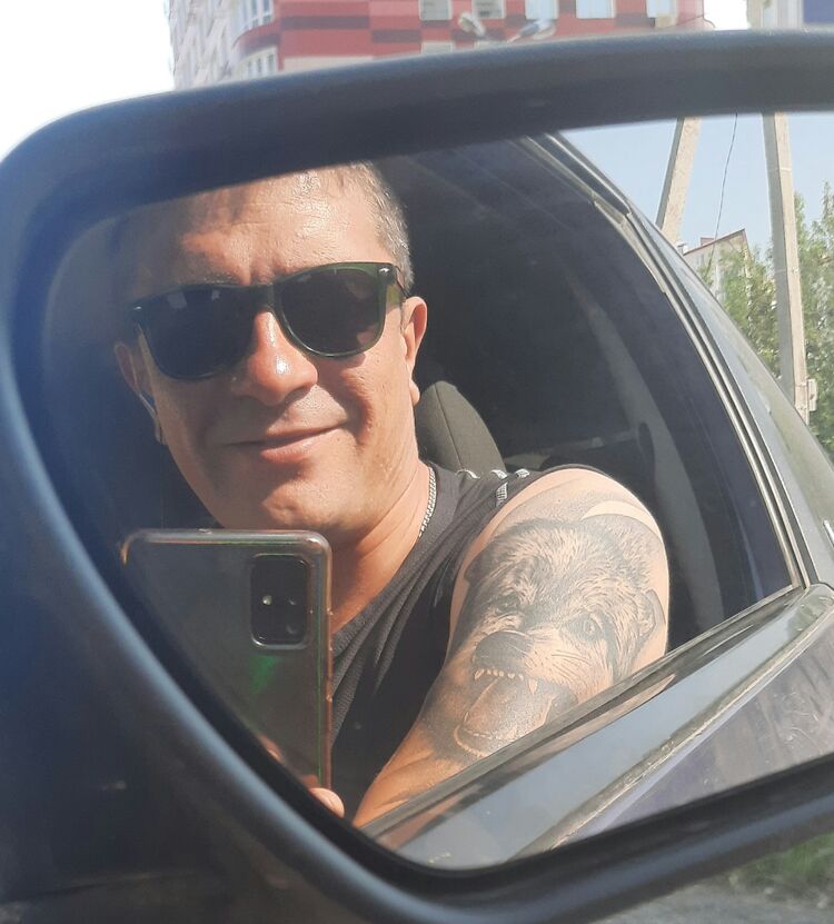  27352027  Amir, 43 ,    