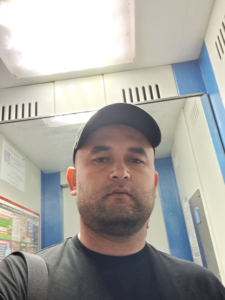  54117857   , 34 ,    