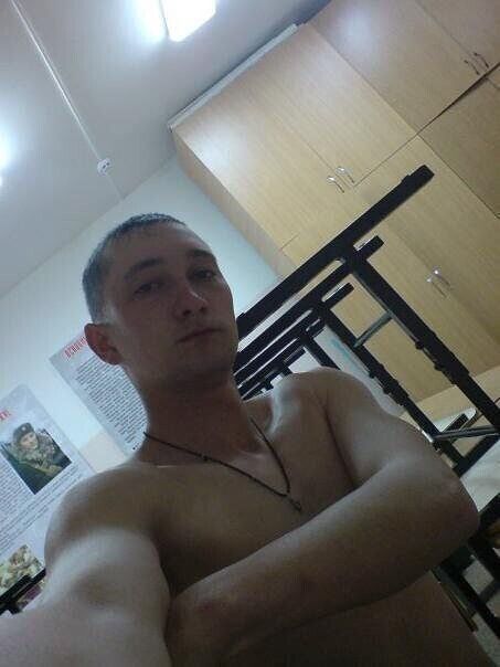  22400327  Vadim, 37 ,    