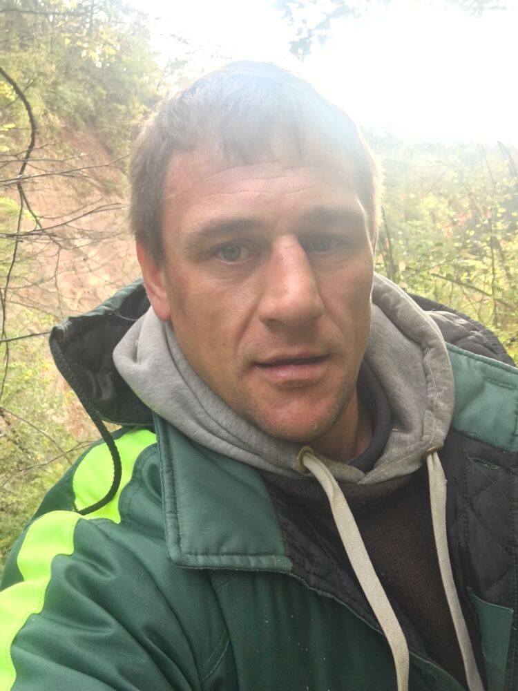  ,   Valer, 37 ,   ,   , c 