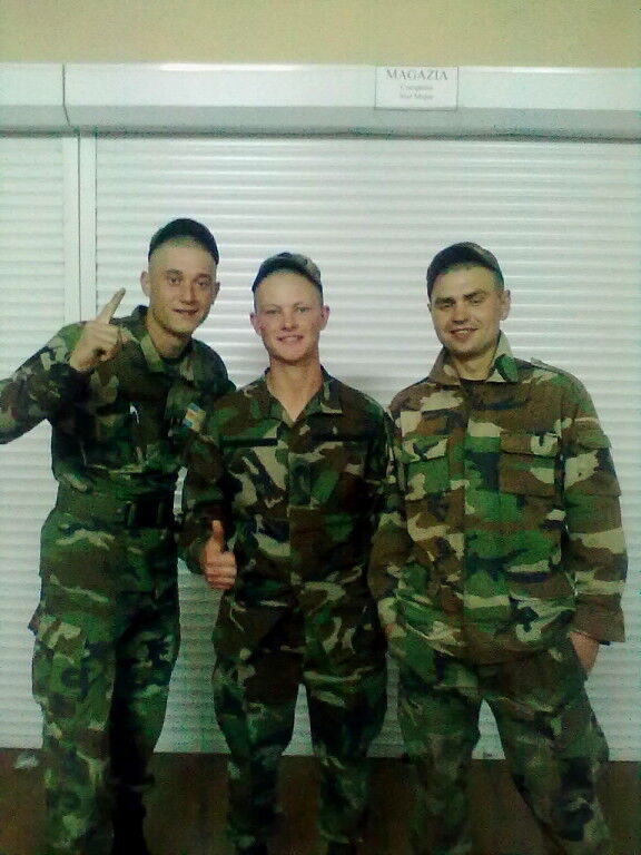  6461707  Christian, 29 ,    