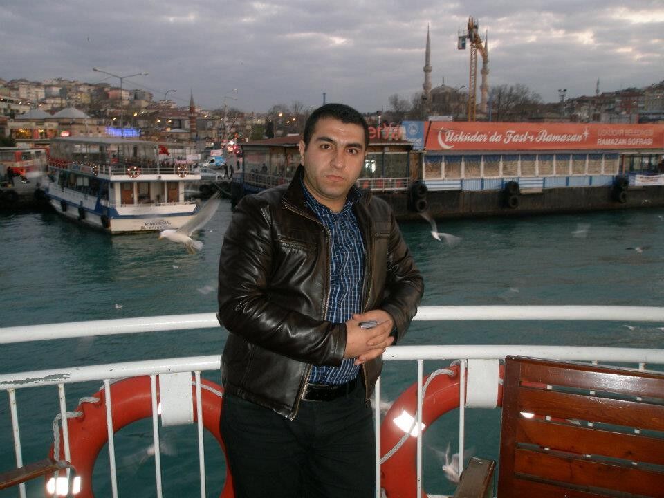  6718877  Teymur, 38 ,    