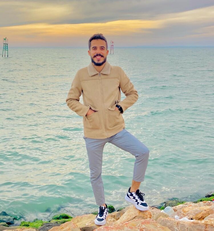  ,   Moez, 29 ,   ,   
