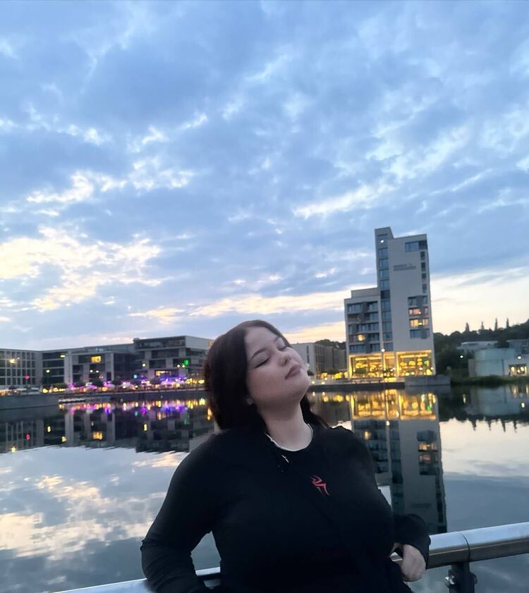  ,   Katja, 20 ,   ,   
