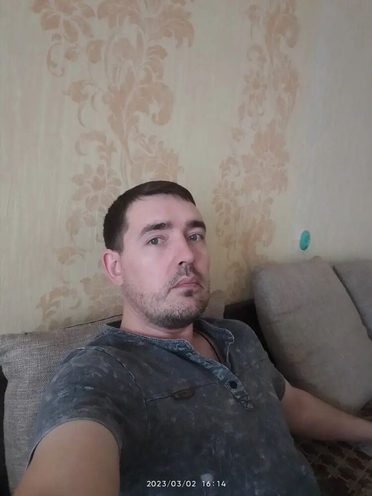  51651557  Vlad, 40 ,     