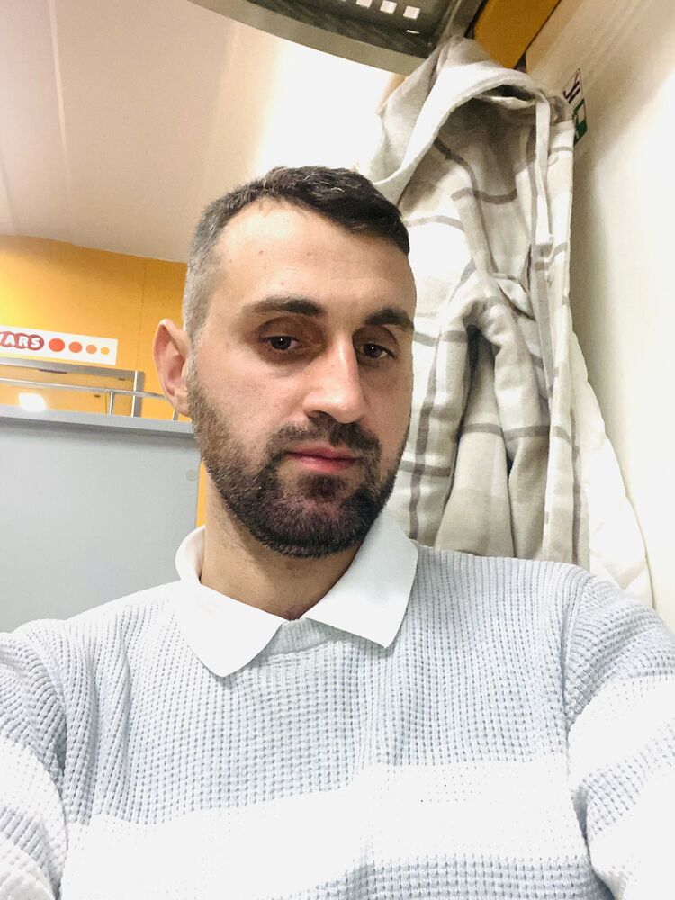  Bielany Wroclawskie,   Umar, 34 ,   ,   