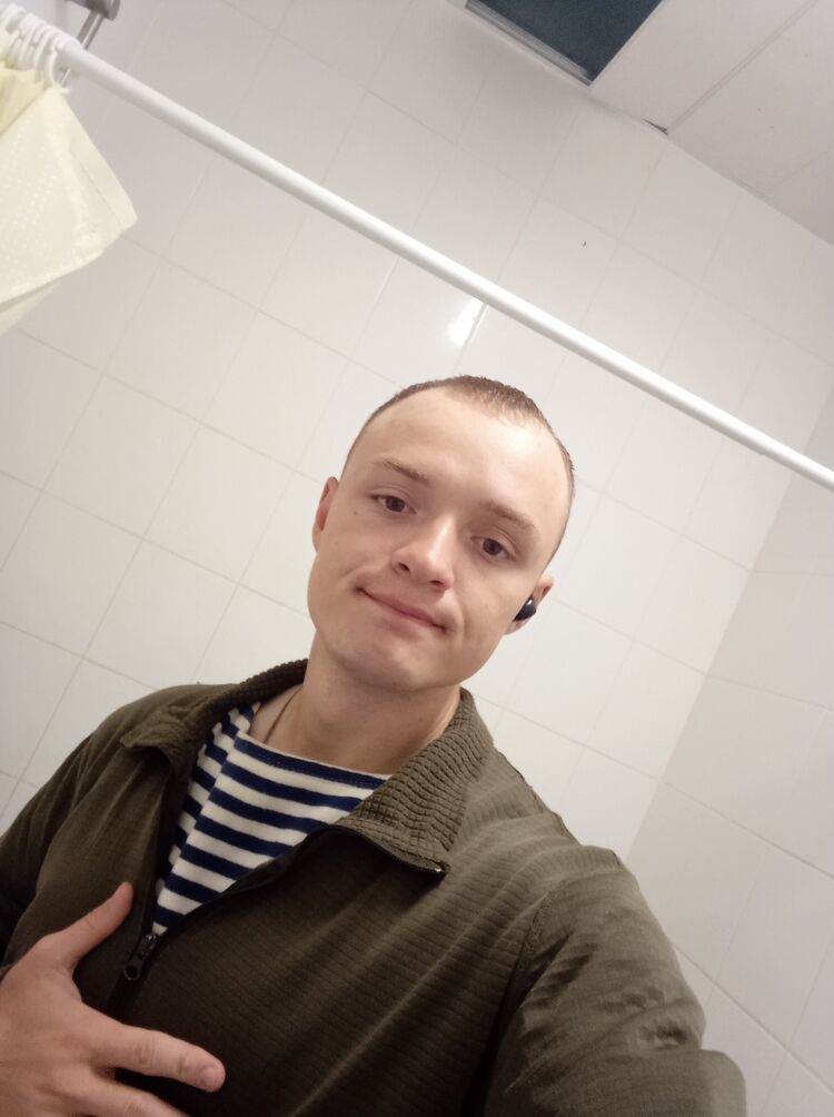  38907887  , 22 ,    