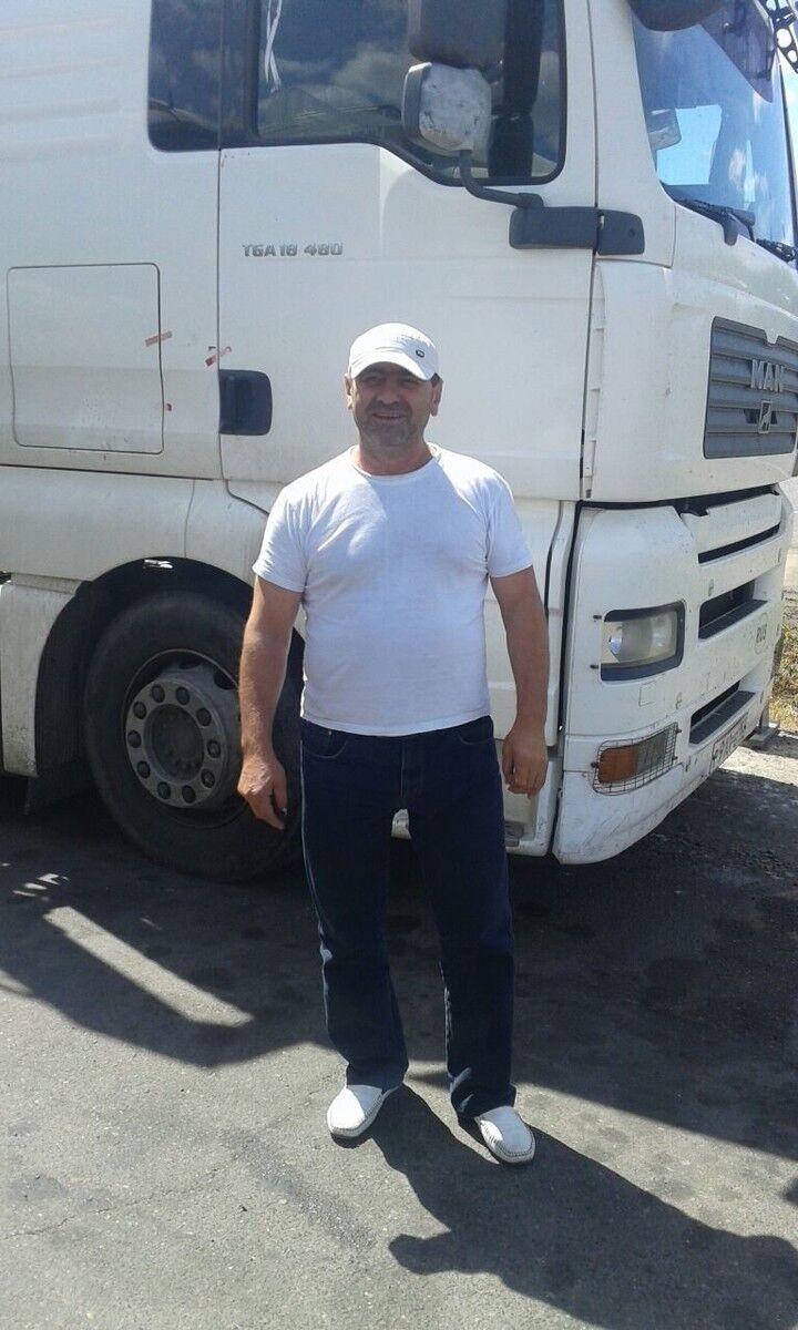  18866487  Vaha, 52 ,    