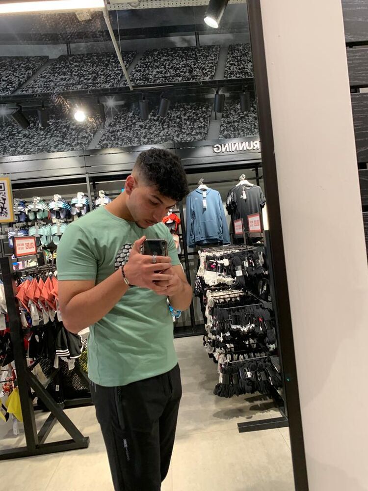  ,   Jonas, 25 ,   ,   