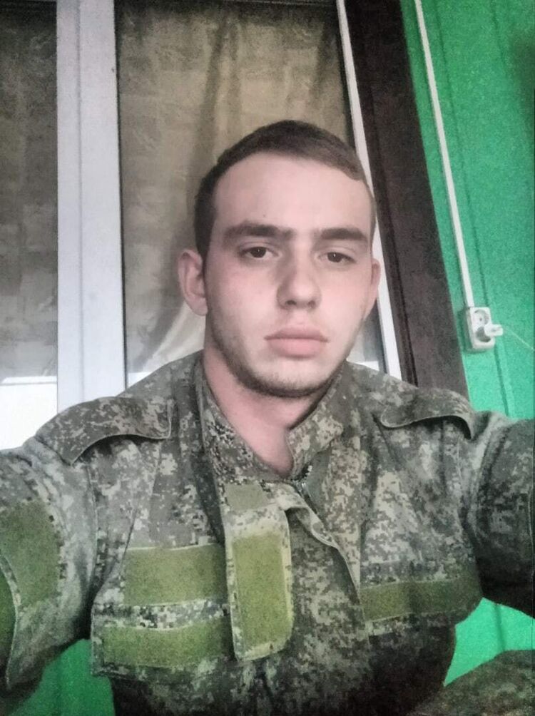  31409287  Nikolay, 24 ,    