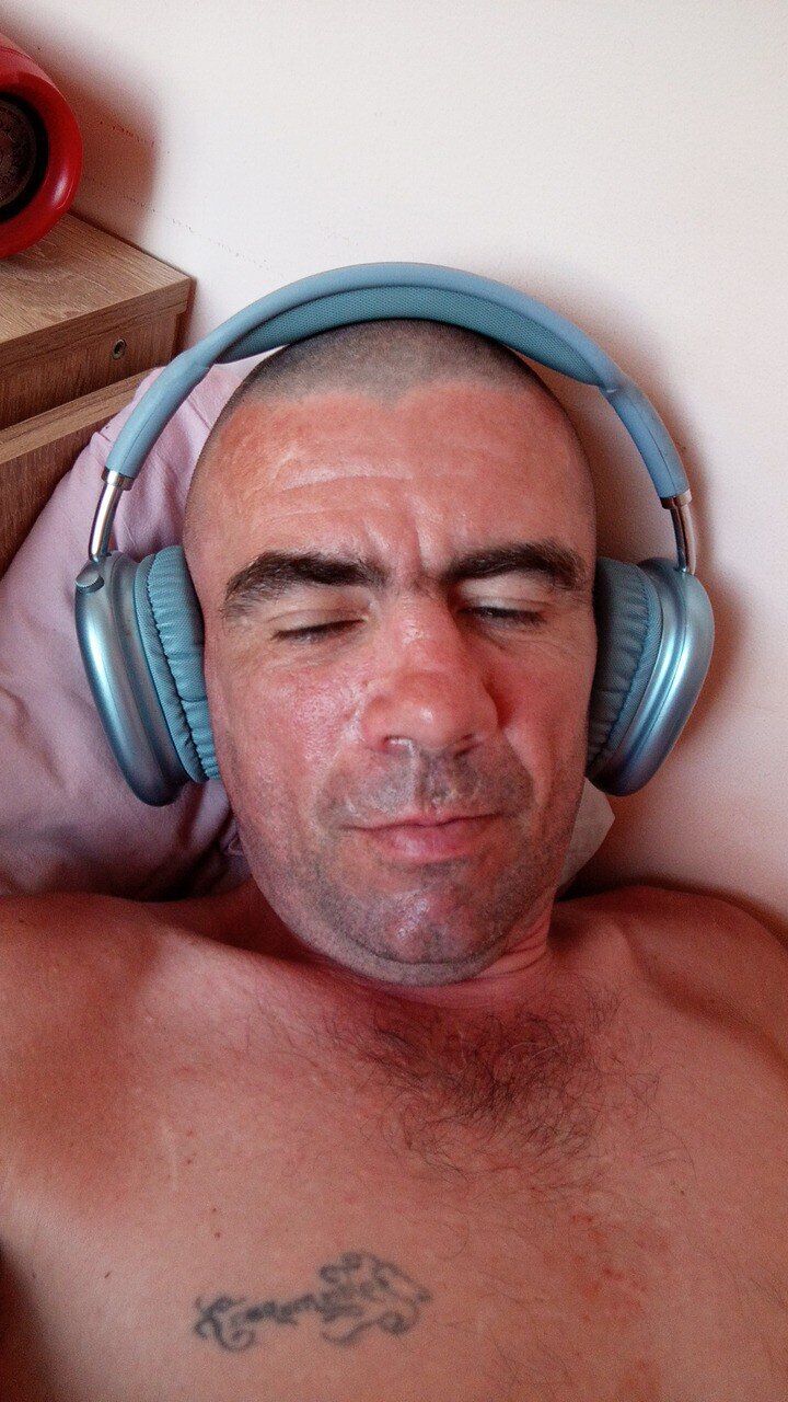  43945727  , 42 ,    