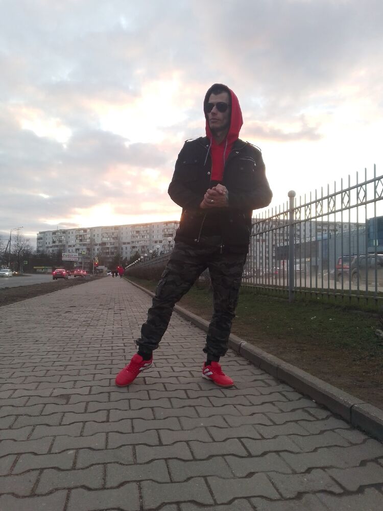  28997277  , 34 ,    
