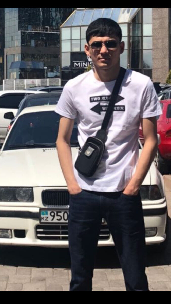  19036047  Adil, 30 ,    