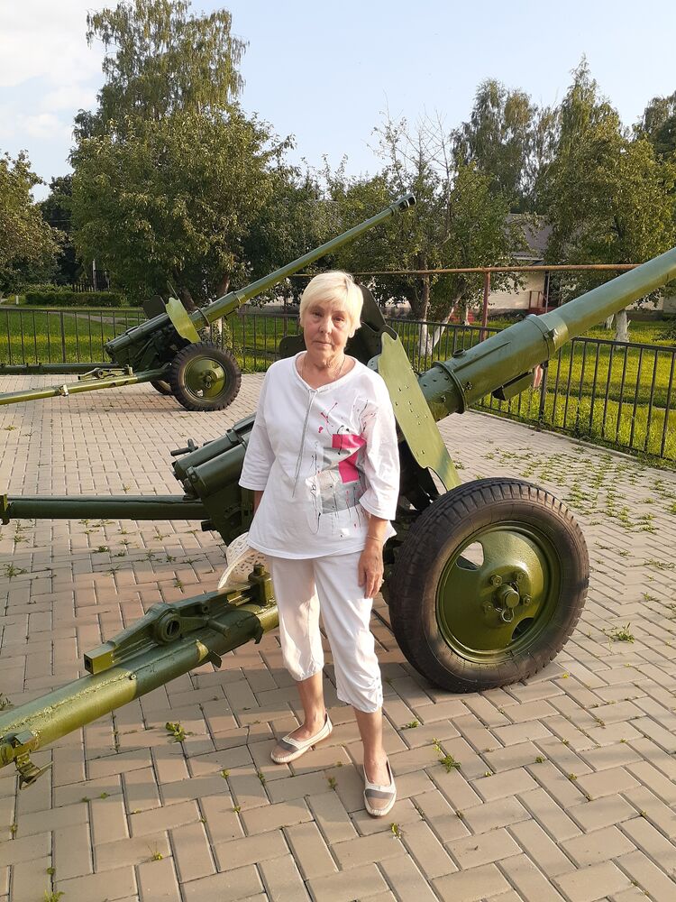 Фото 28099937 женщины Варвара, 68 лет, ищет знакомства в Долгом