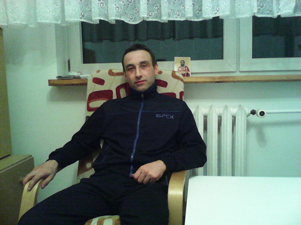  10749247  Igor, 46 ,    