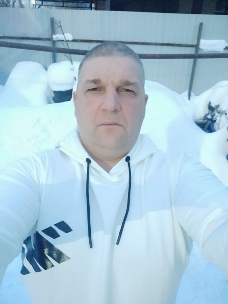  25426457  Vlera, 49 ,    