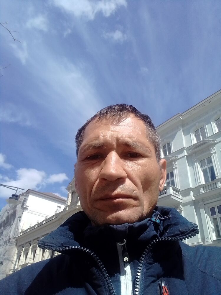  28446157  , 47 ,    