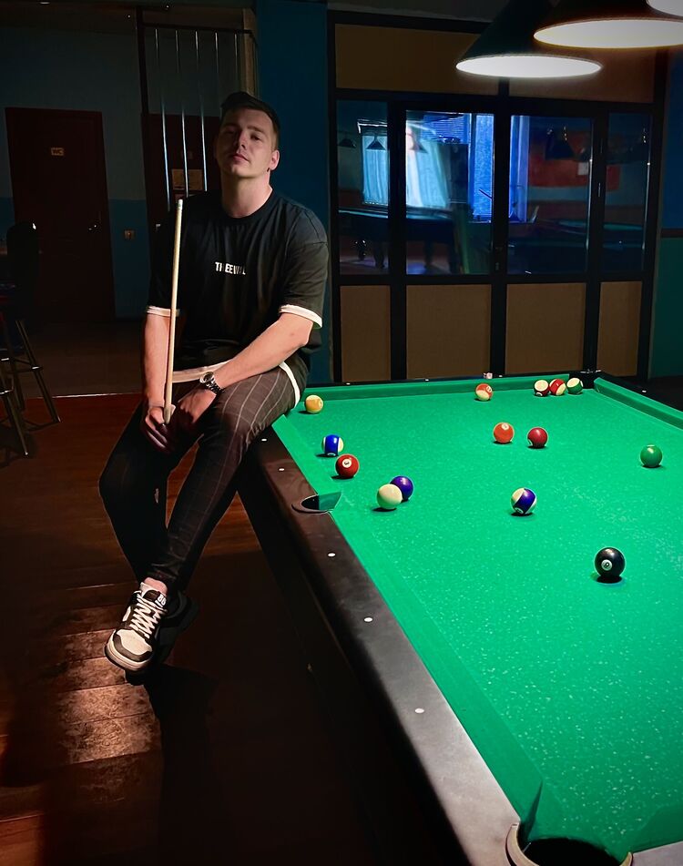  38444047  Alexey, 25 ,    