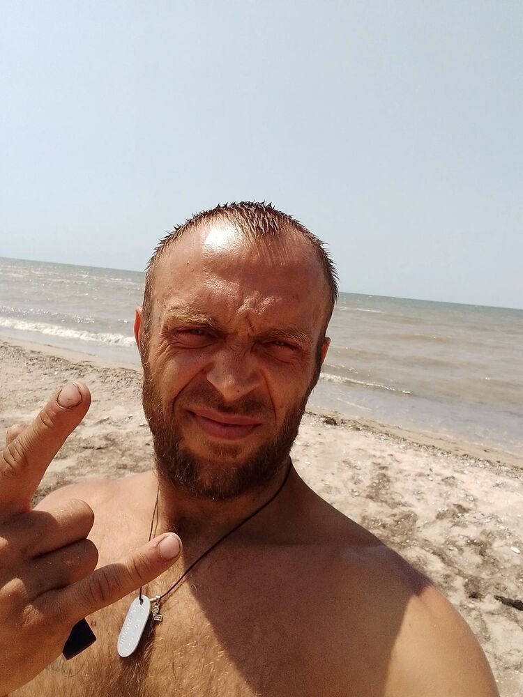  46749477  , 39 ,    