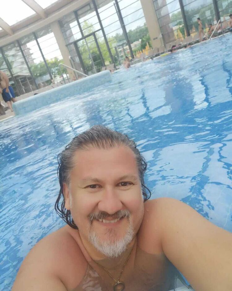  28884467  Mike, 62 ,    