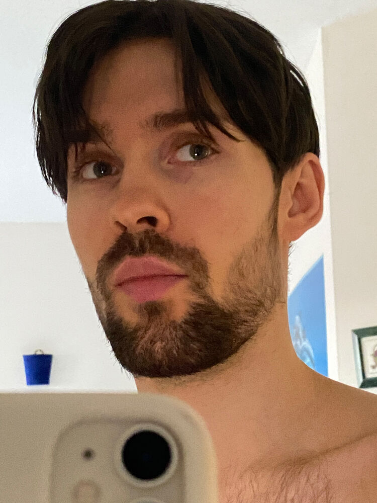  54710597  , 24 ,    New York City