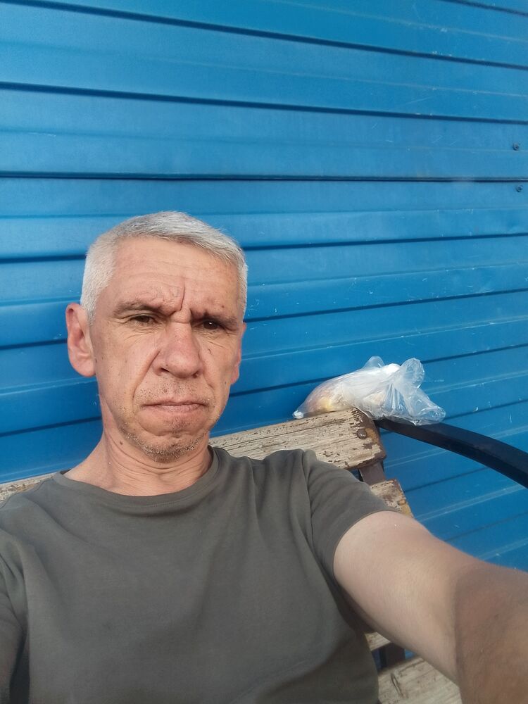  52720297  , 51 ,    