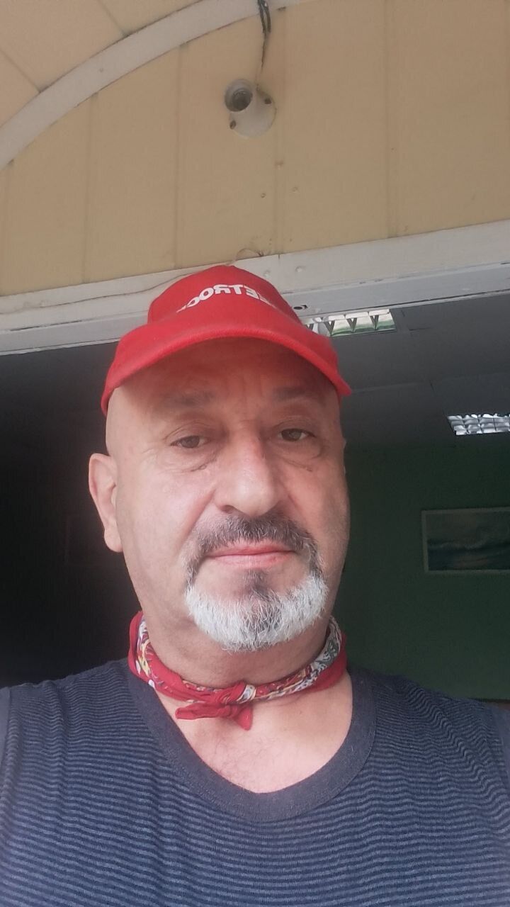  30885107  Fika, 64 ,    