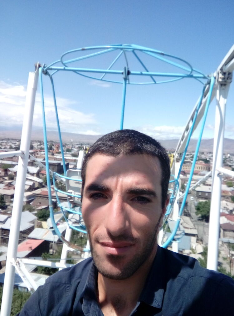  23517887  KARLEN, 34 ,    
