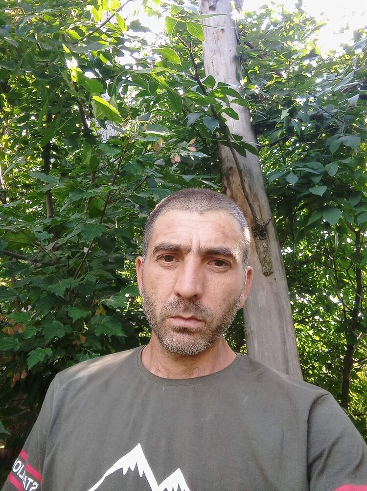  28092637  , 46 ,    