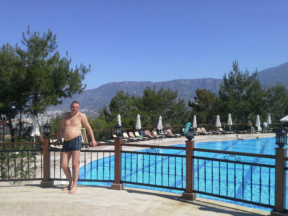  ,   Oleg, 47 ,   ,   , c 