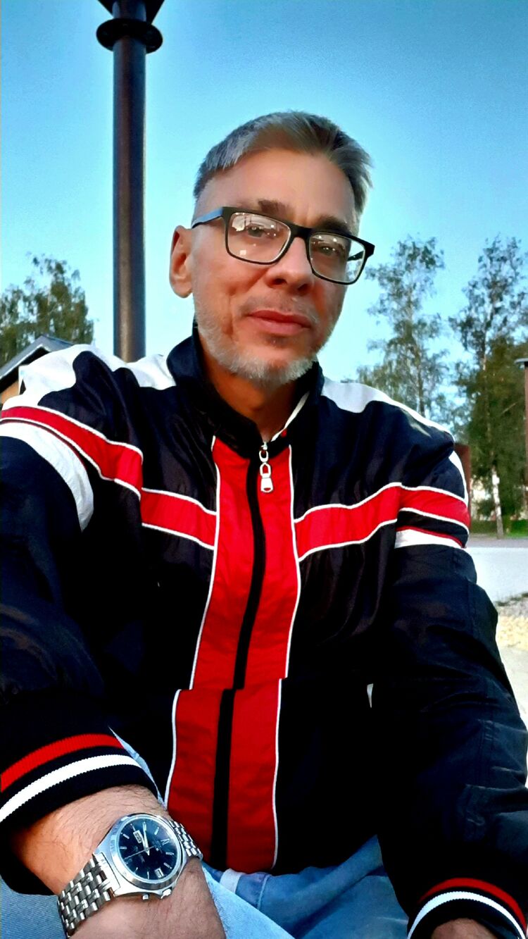  53203207  Vensel, 48 ,    