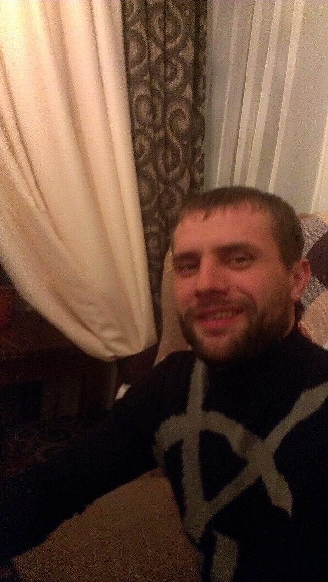  ,   Sergei, 40 ,  