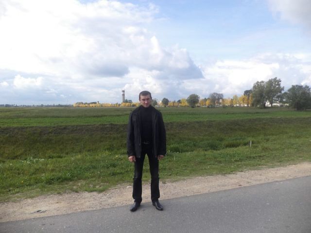  4836407  Mikhail, 43 ,    