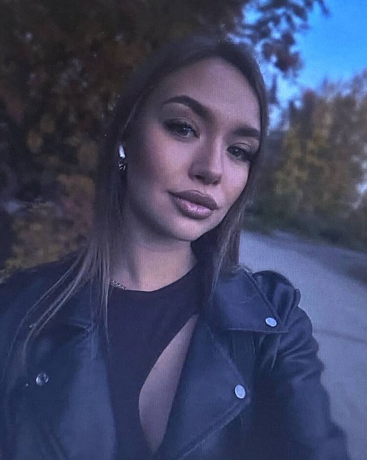  53569687  , 28 ,    -