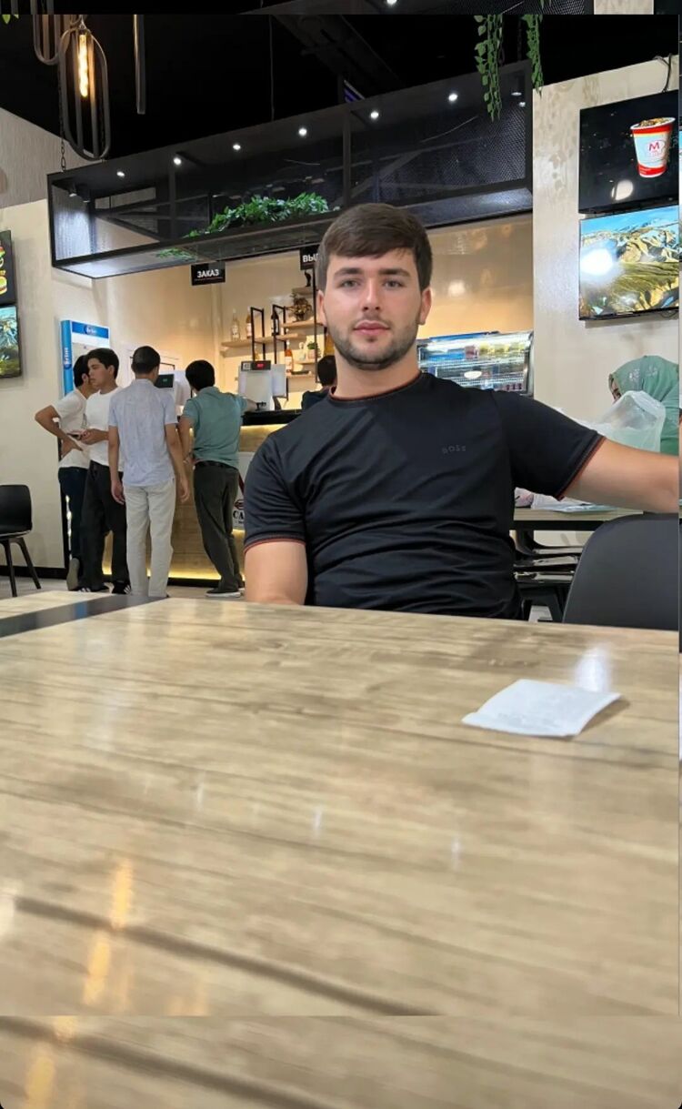  45148347  Jony, 22 ,    Villar Del Arzobispo