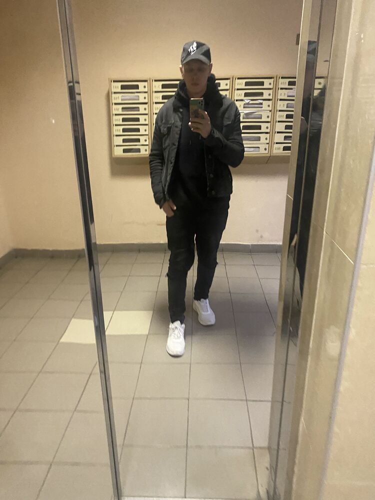  54752387  Artem, 31 ,    