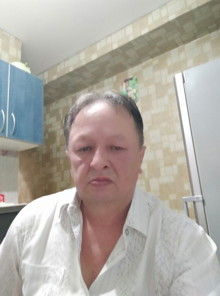  18697627  , 65 ,    