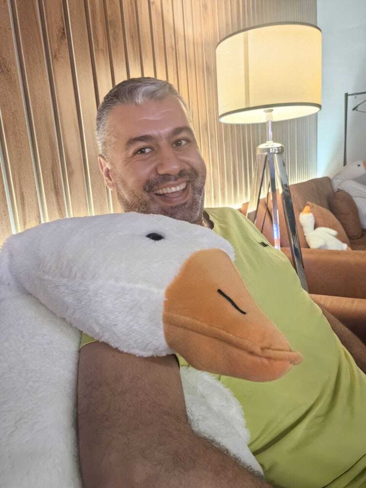  53111777  Tropicana, 39 ,    