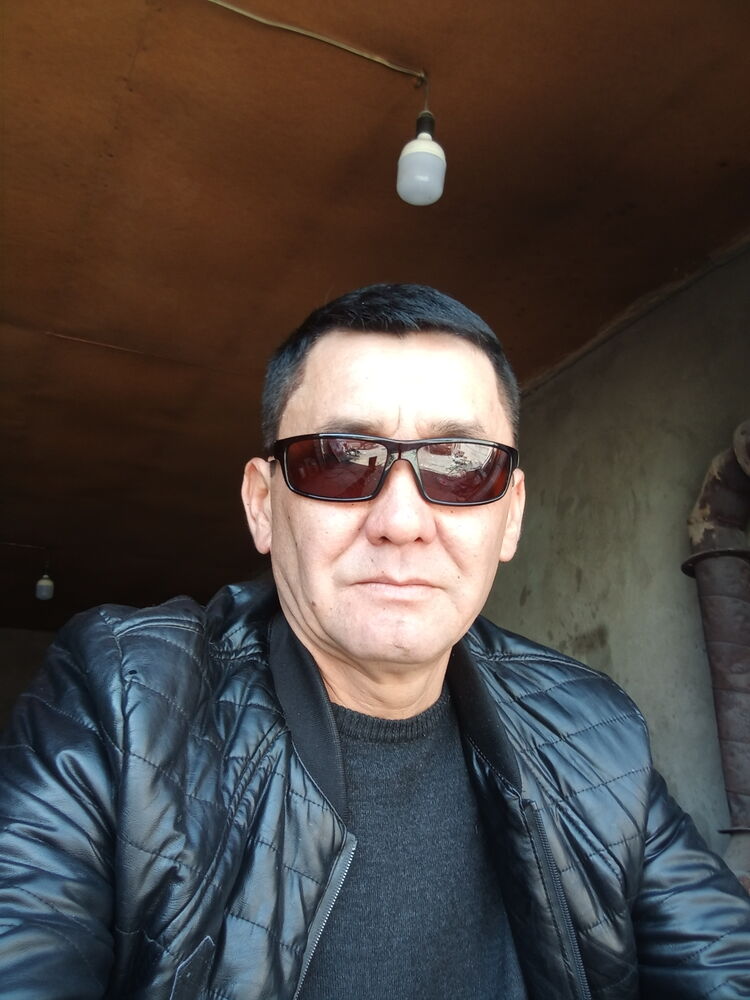  23575677  Bolat, 46 ,    