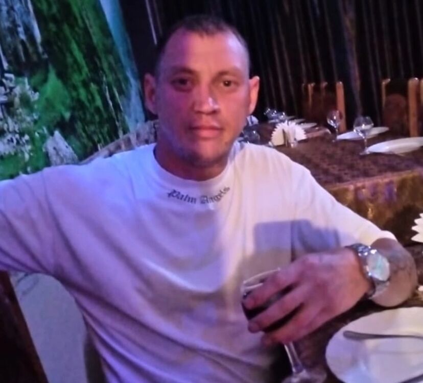  ,   Anton, 36 ,   ,   