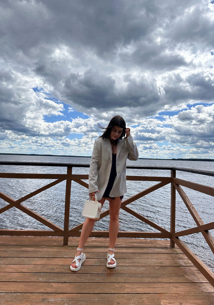  ,   DARINA, 22 ,   ,   , c , 