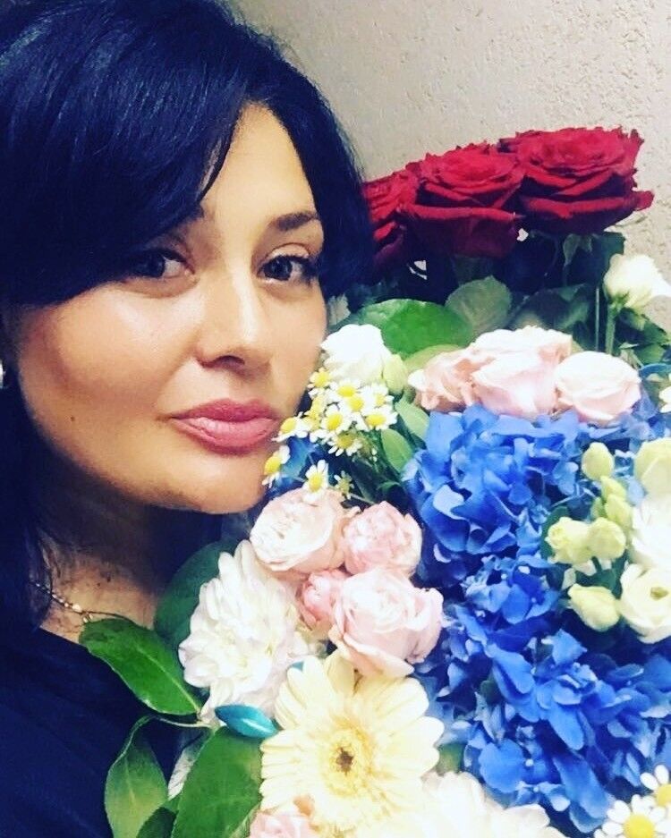  ,   Ilona, 41 ,   ,   , c 