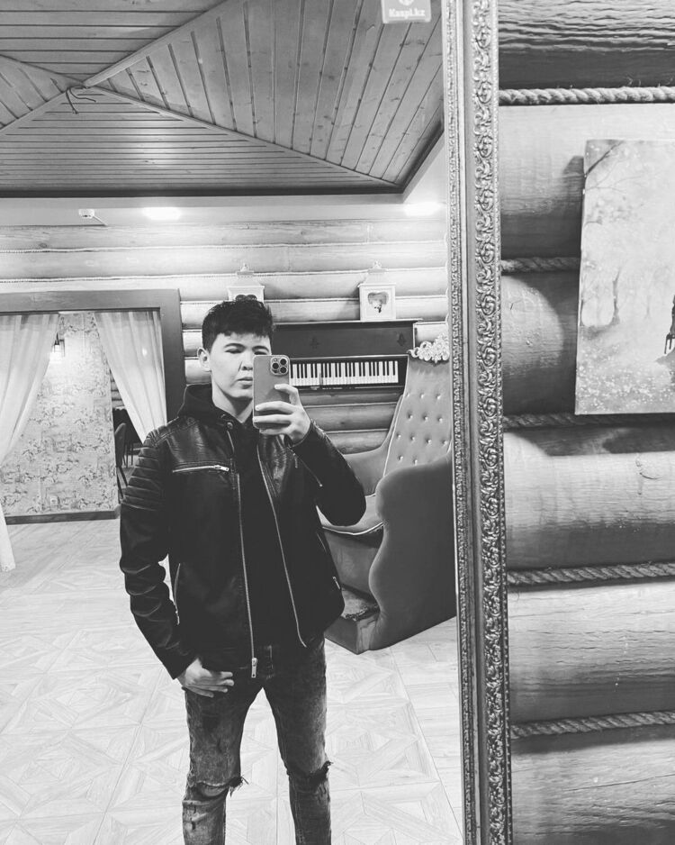  ,   Karim, 22 ,   ,   , c , 