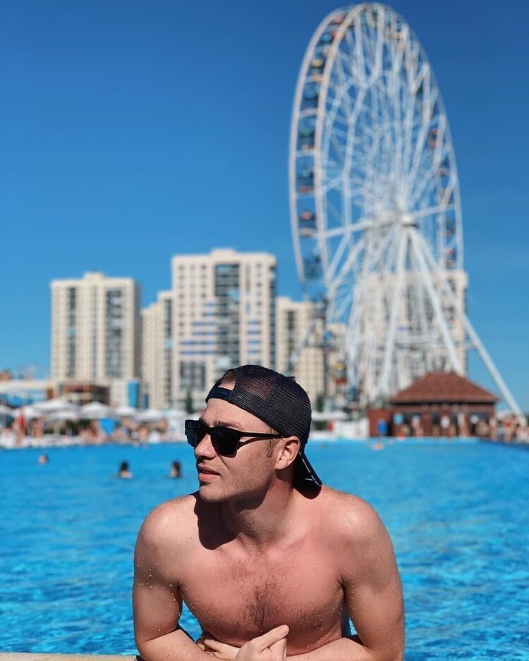  16601097  Vlad, 33 ,    